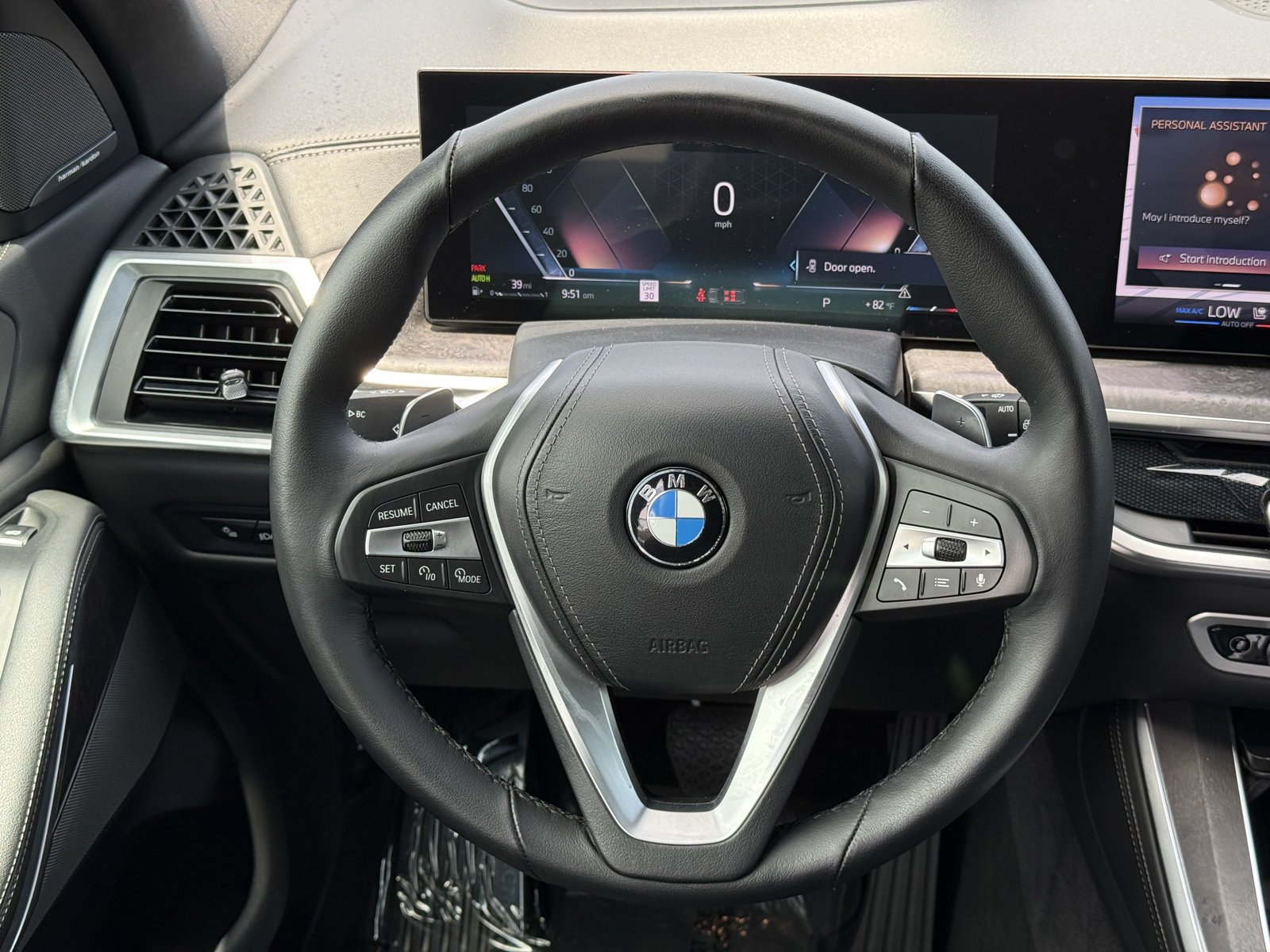 Used 2024 White Metallic BMW sDrive40i image 22