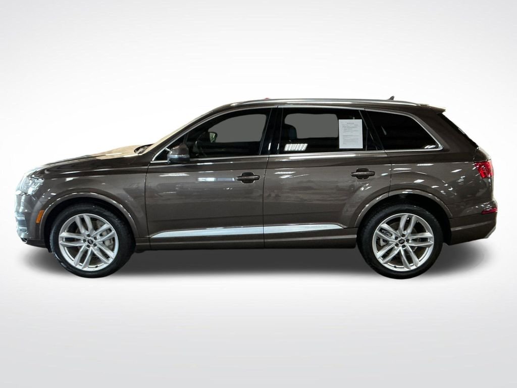 Used 2018  Audi 3.0T Prestige image 2