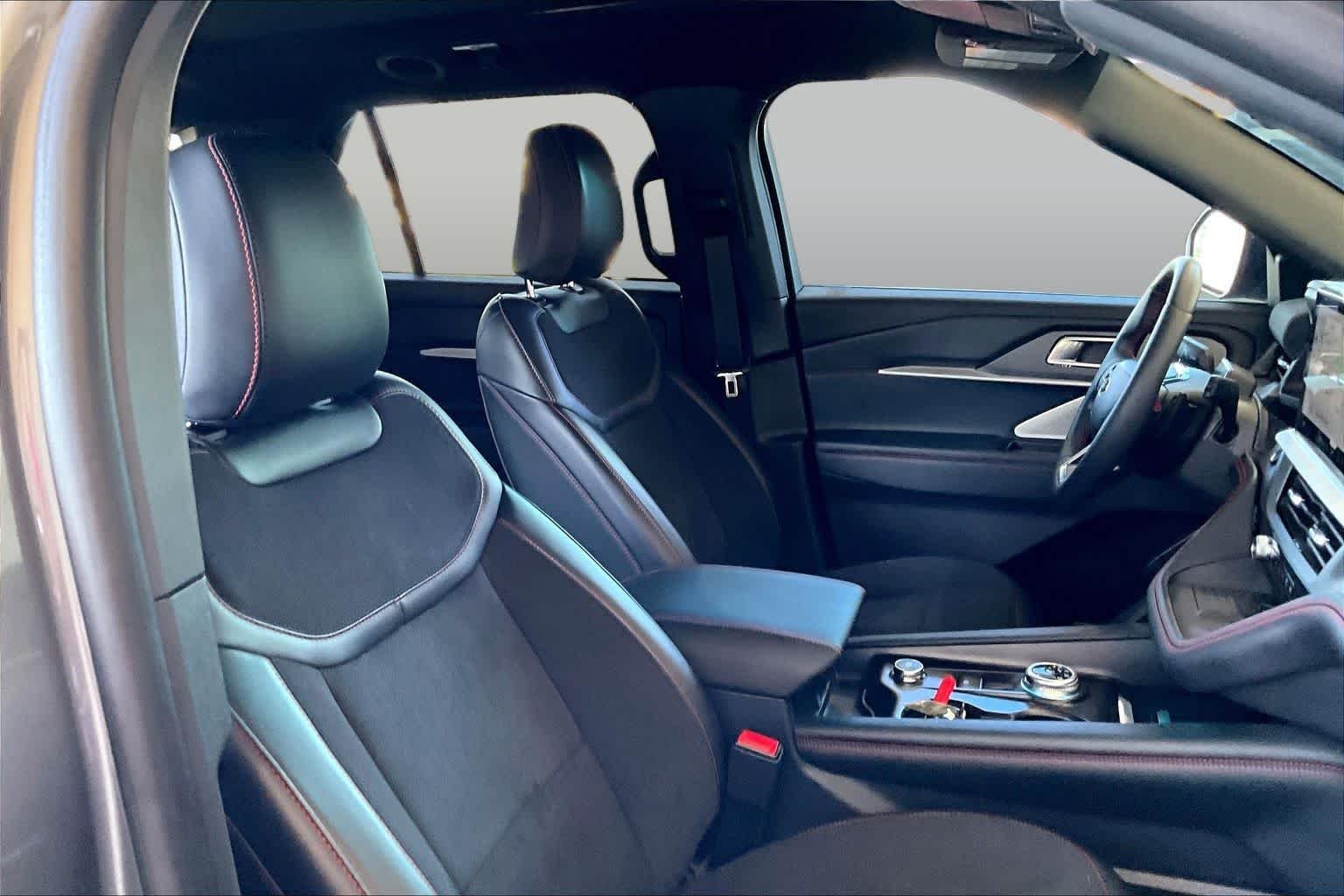 Used 2025 Carbonized Gray Metallic Ford ST image 9