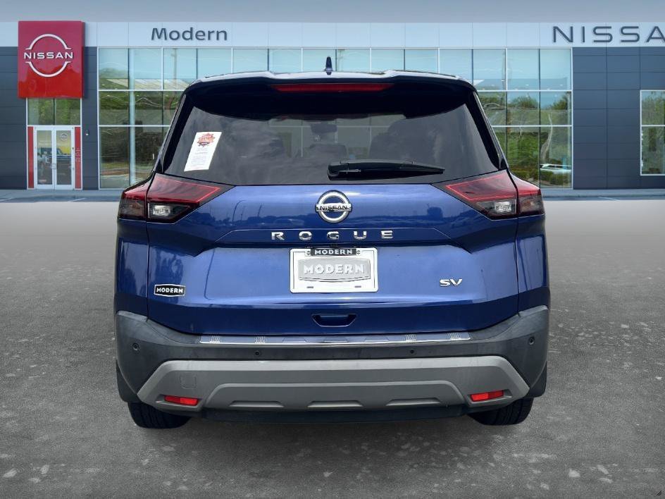 Used 2021 Caspian Blue Metallic Nissan SV image 6