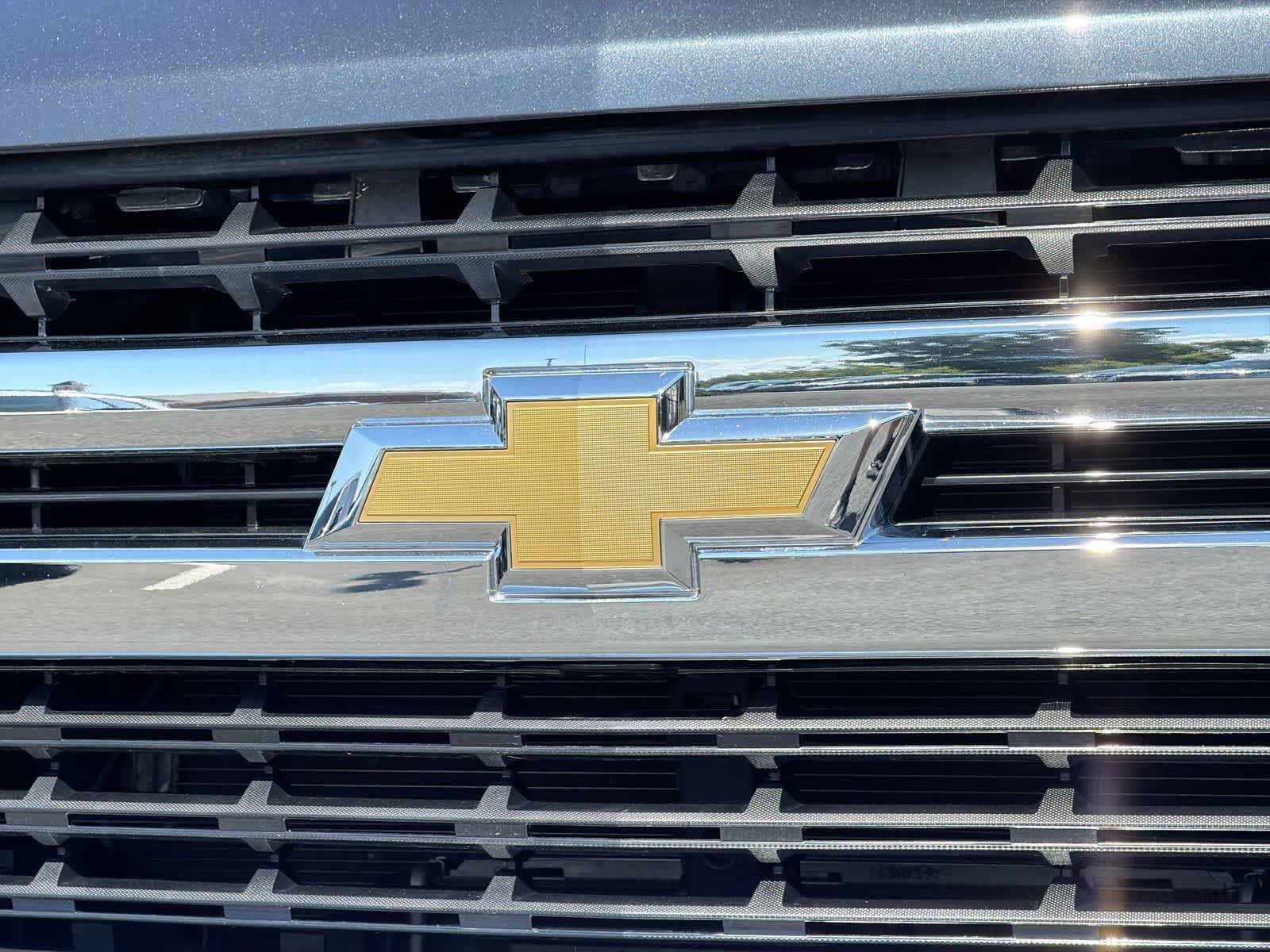 Used 2022 Shadow Gray Metallic Chevrolet LT image 12