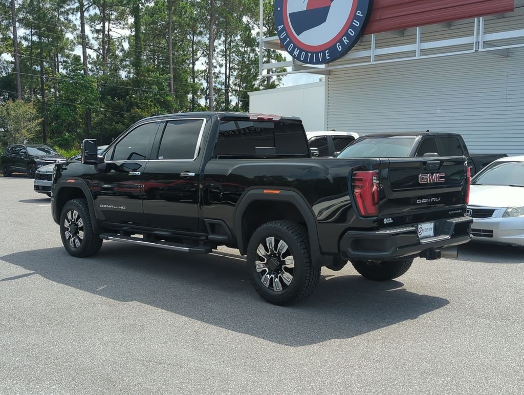 Used 2025 Black GMC Denali image 4