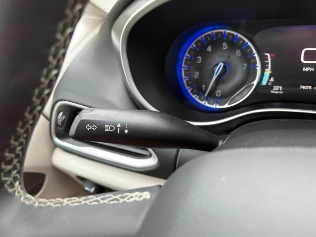 Used 2024 Black Chrysler Touring L image 32