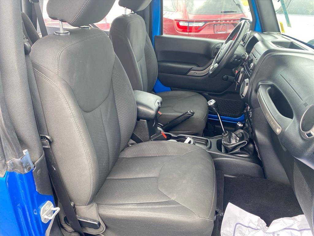 Used 2016 Hydro Blue Pearlcoat Jeep Sport image 23