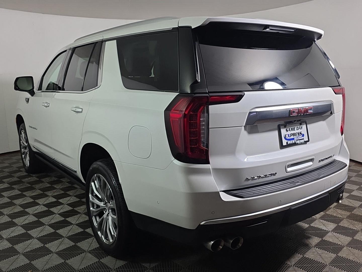 Used 2024 White Frost Tricoat GMC Denali image 12