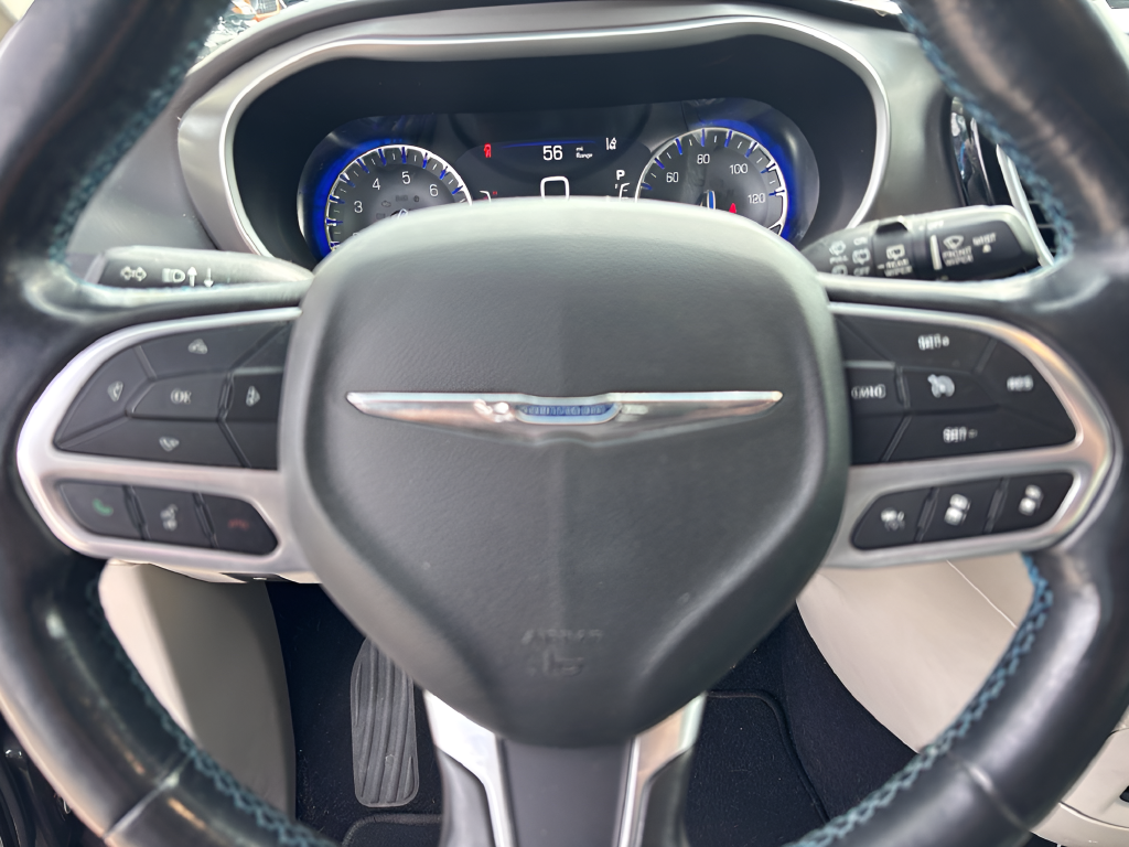 Used 2021 Gray Chrysler Touring L image 13