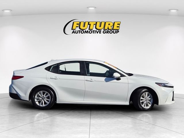 Used 2025 White Toyota LE image 5