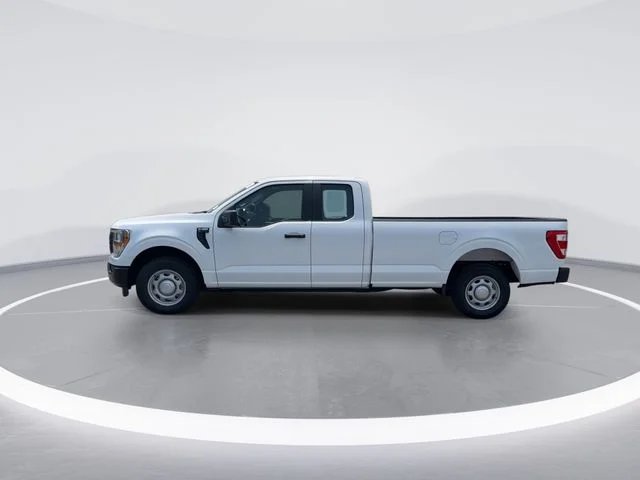 Used 2021 White Ford XL image 4
