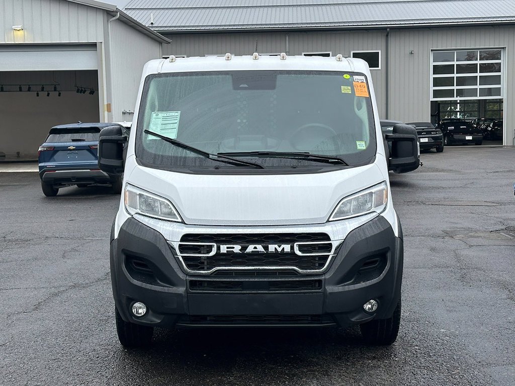 Used 2025 White Ram Base image 9