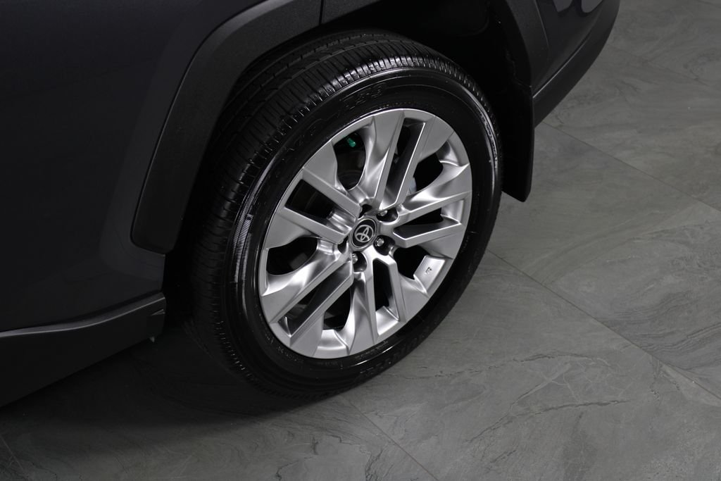 Used 2025 Gray Toyota Limited image 13