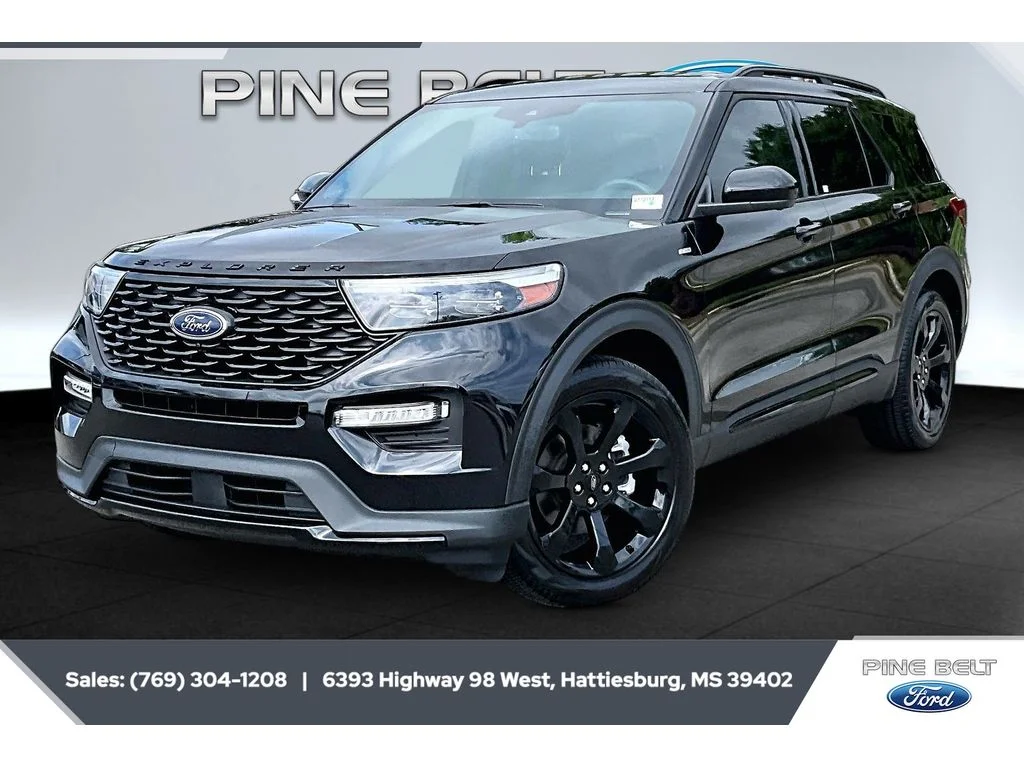 Certified Used 2023 Agate Black Metallic Ford ST-Line image 10