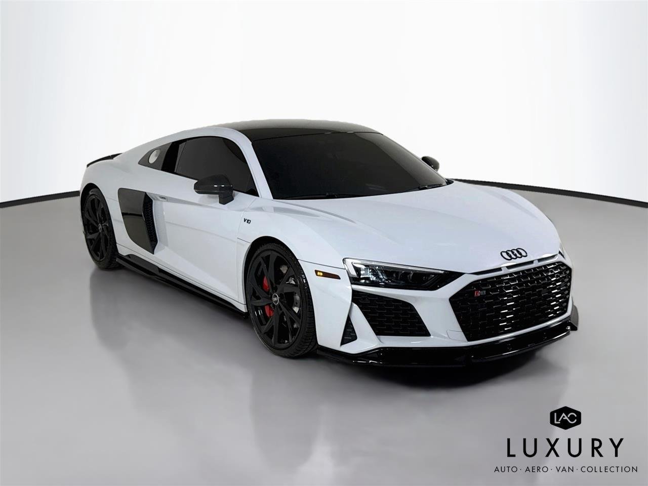 Used 2021 Suzuka Gray Metallic Audi 5.2 V10 | Carbon Ext Pkg | Diamond Stitched Int | Premium Pkg image 3