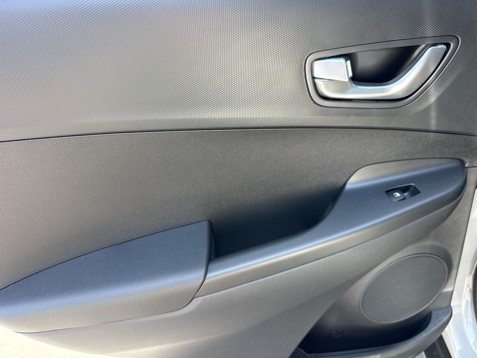 Used 2023 Silver Hyundai SEL image 10
