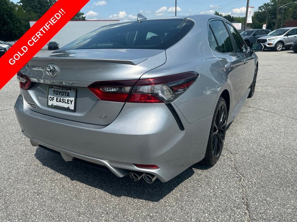 2022 Toyota Camry SE - Photo 7