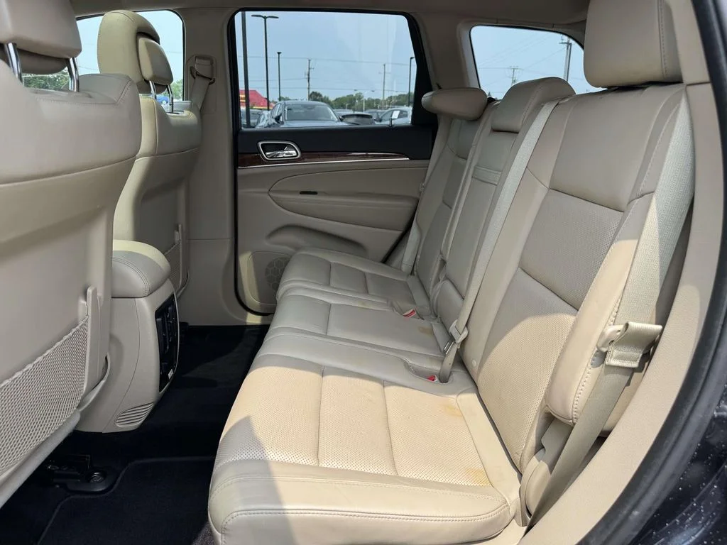 Used 2013 Gray Jeep Limited image 16