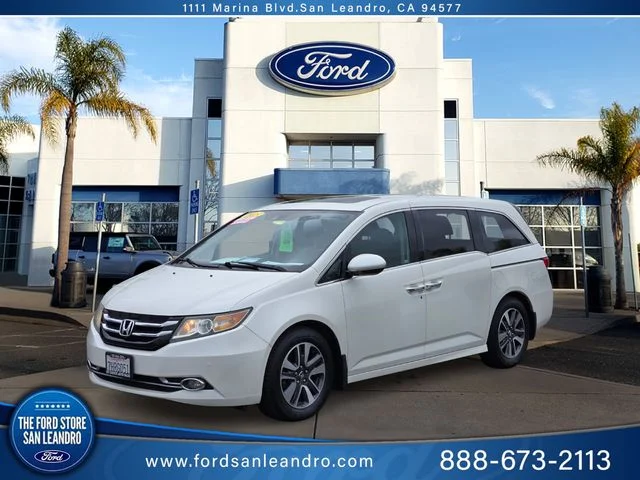 2015 Honda Odyssey Touring Elite's photo