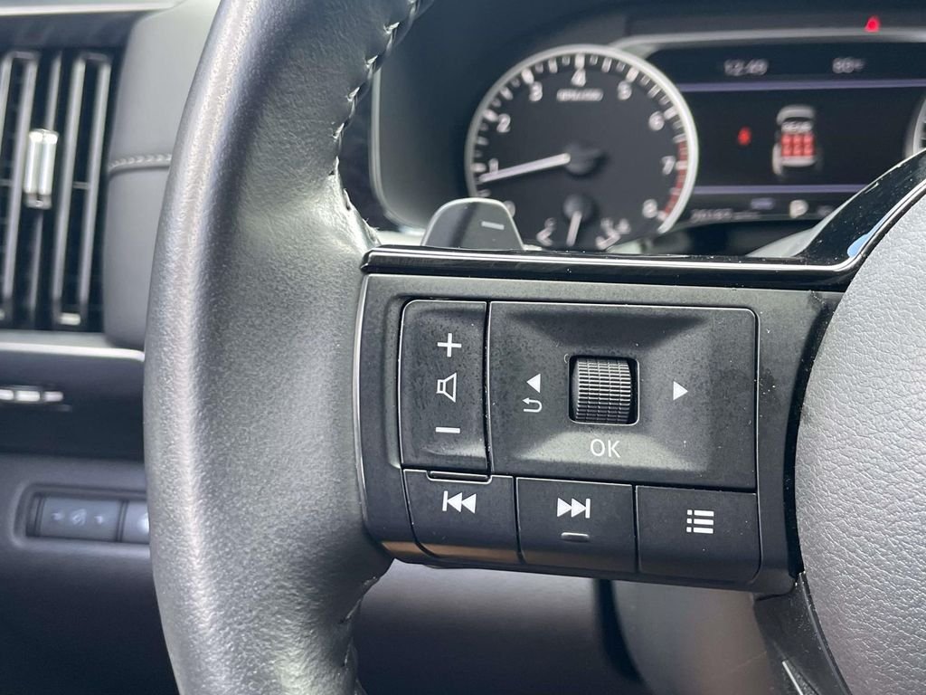 Used 2025 Black Nissan SL image 22