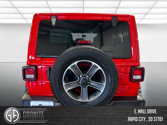 Used 2023 Red Jeep Sahara image 5