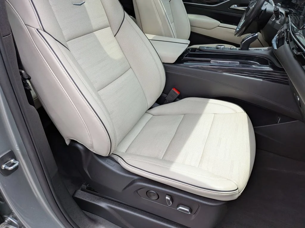Used 2023 Silver Cadillac Sport image 36