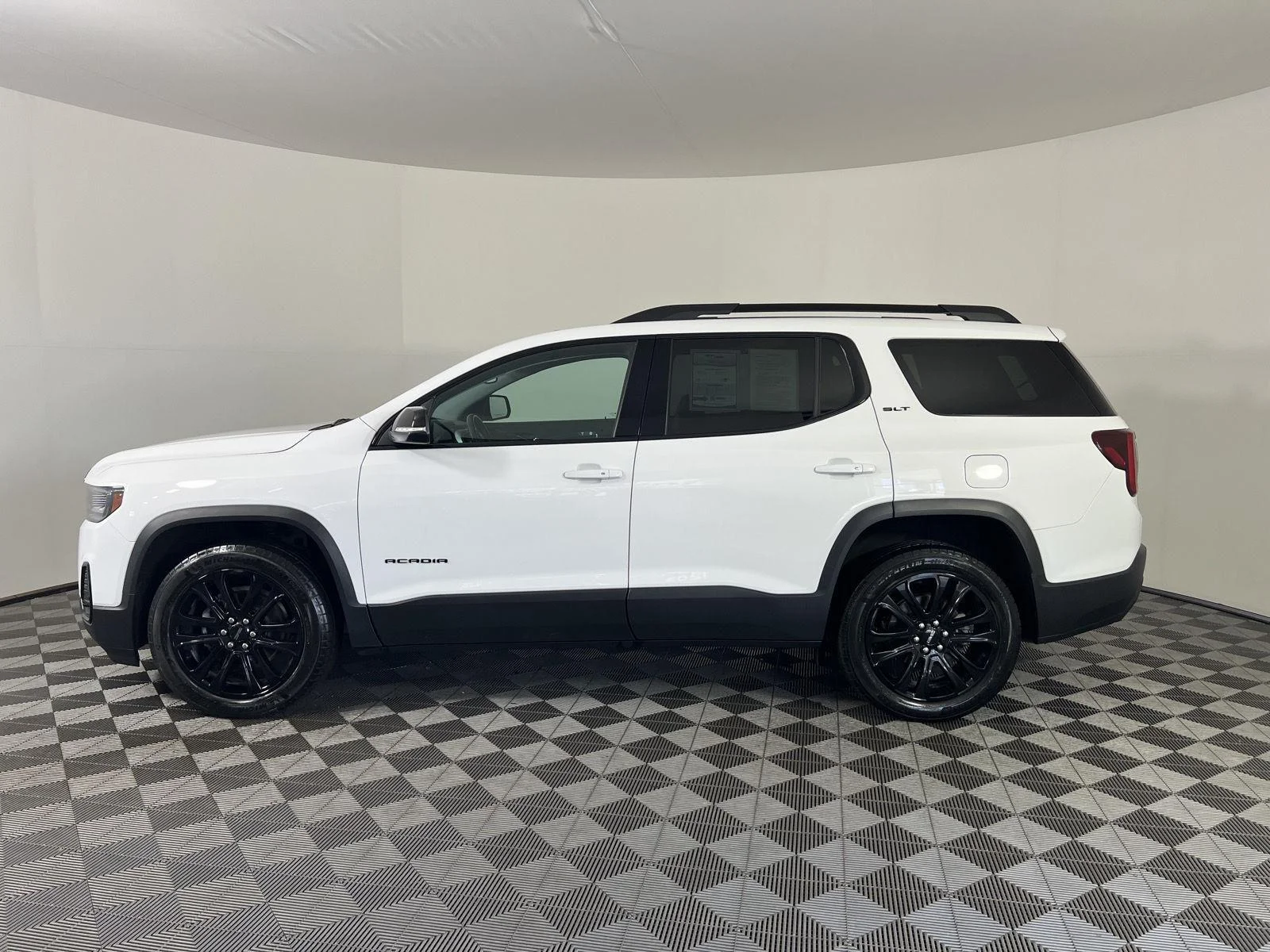 Used 2023 Summit White GMC SLT image 8