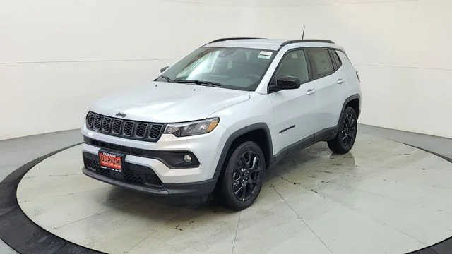 New 2026 Silver Zynith Metallic Clearcoat Jeep Latitude image 3