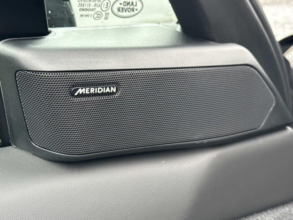 New 2026 Carpathian Grey Land Rover SE image 21