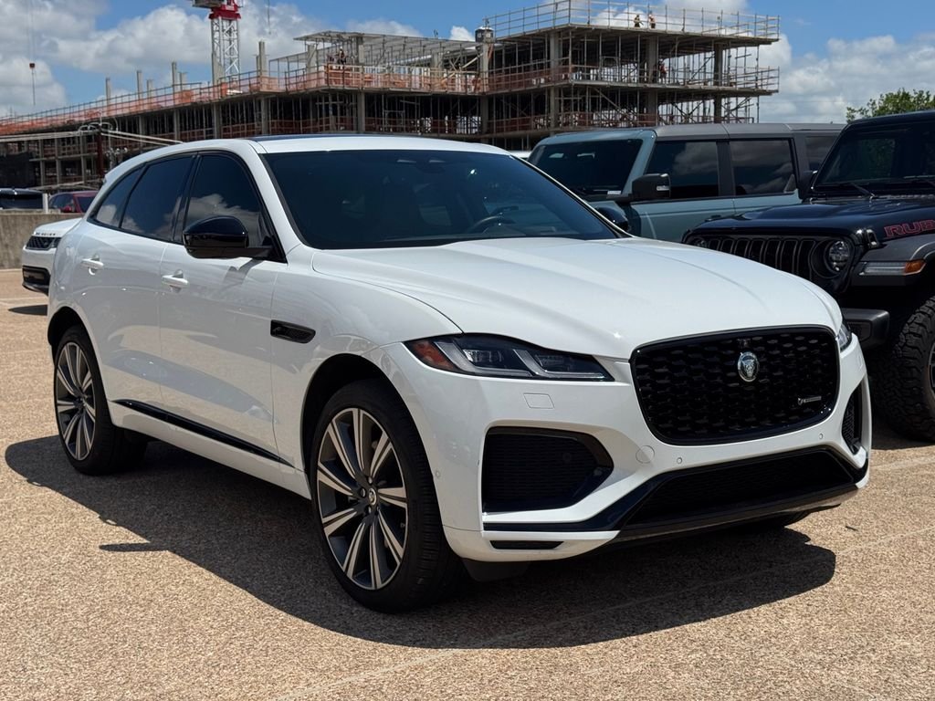 Used 2025 White Jaguar P400 R-Dynamic S image 10