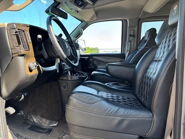Used 2025 Special Exterior Color GMC Explorer Limited SE image 16