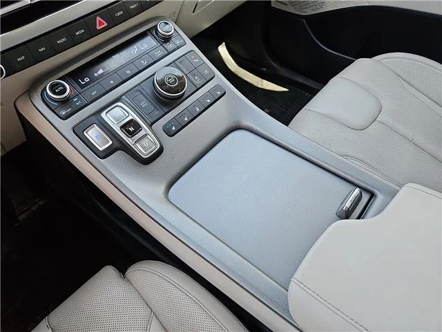 Used 2023 Hyper White Hyundai Limited Front-Wheel Drive image 19