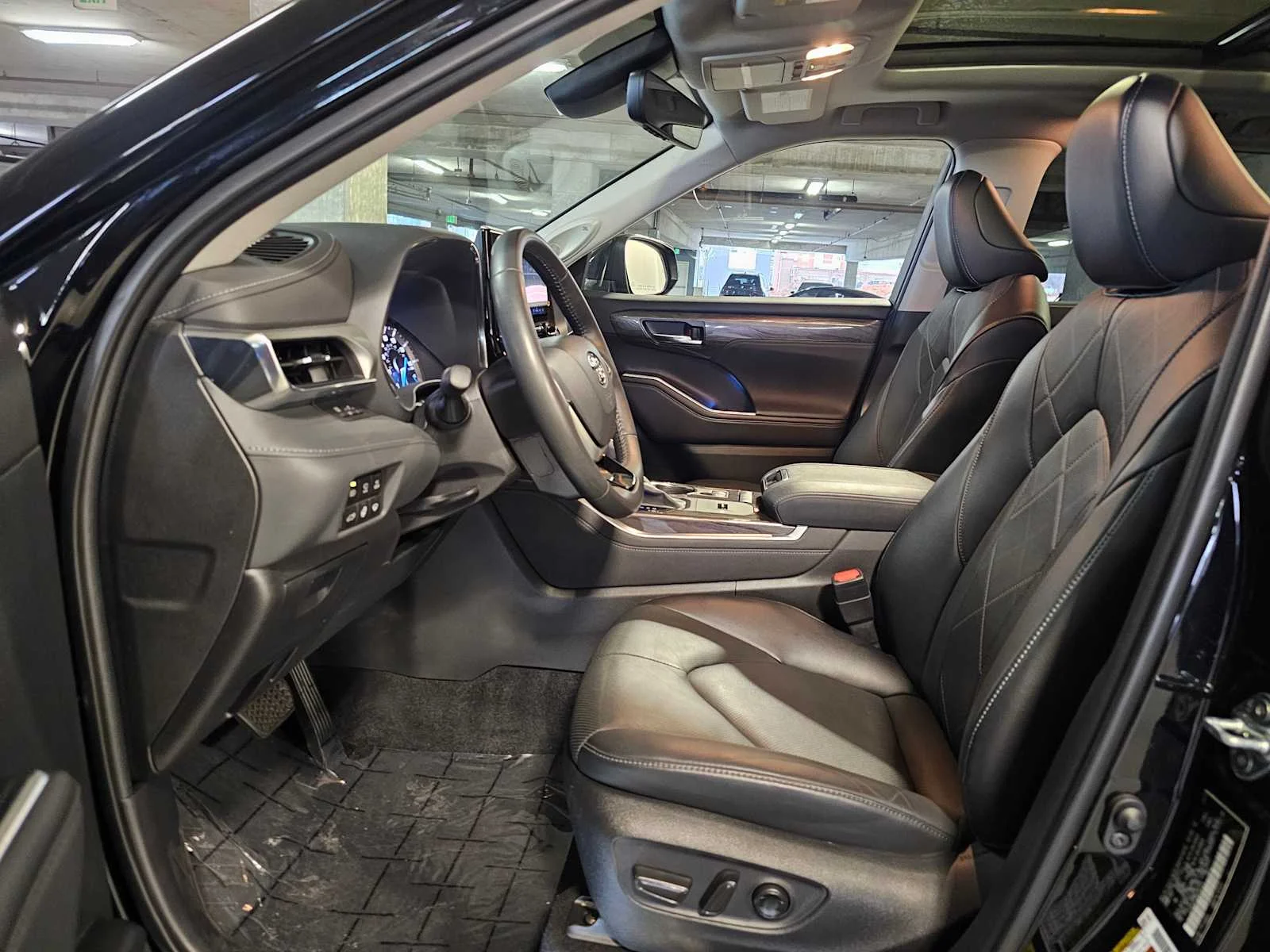 Used 2022 Midnight Black Metallic Toyota Hybrid Platinum image 24