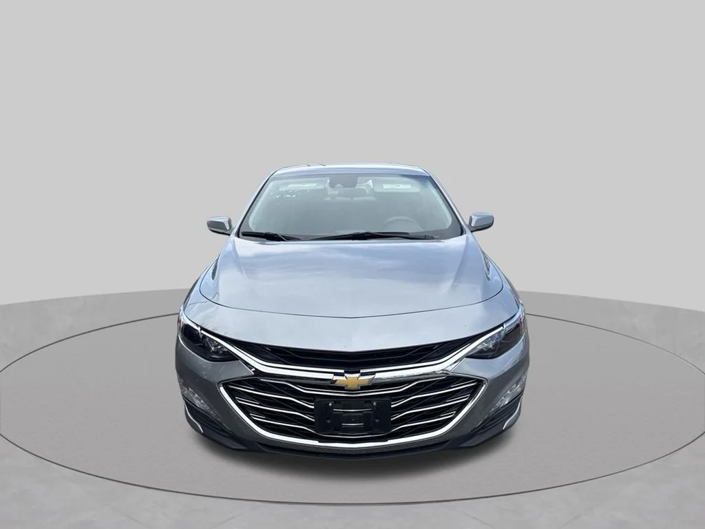 Used 2024 Sterling Gray Metallic Chevrolet LT image 3