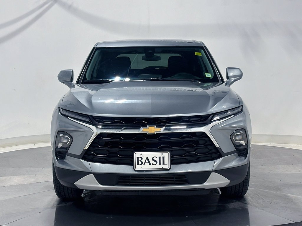 Used 2025 Gray Chevrolet LT image 9