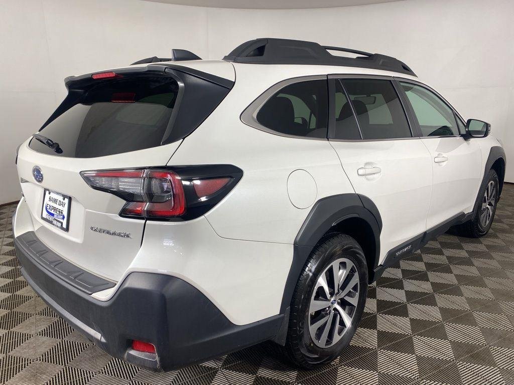 Used 2025 Crystal White Pearl Subaru Premium image 6