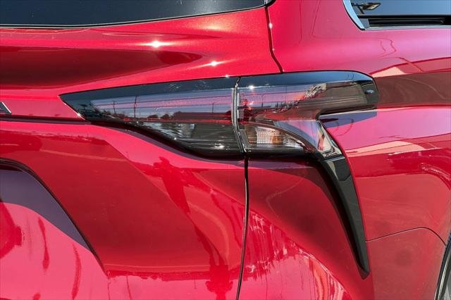 Certified Used 2026 RUBY FLARE PEARL Toyota  image 27