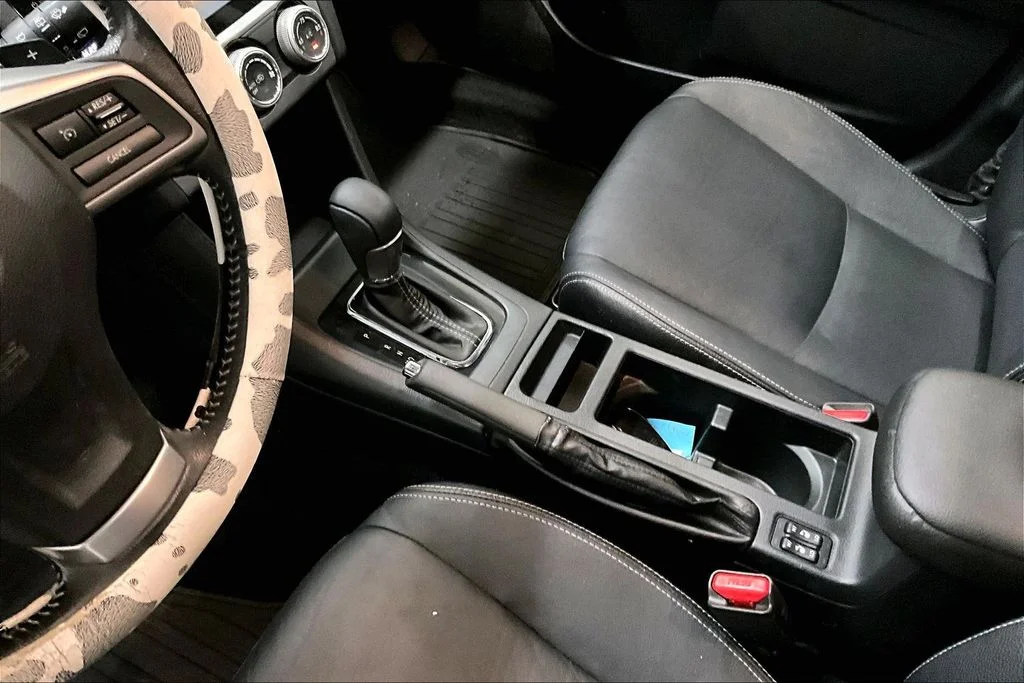 Used 2015 Gray Subaru 2.0i Limited image 17