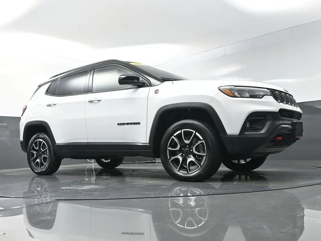 Used 2025 White Jeep Trailhawk image 35