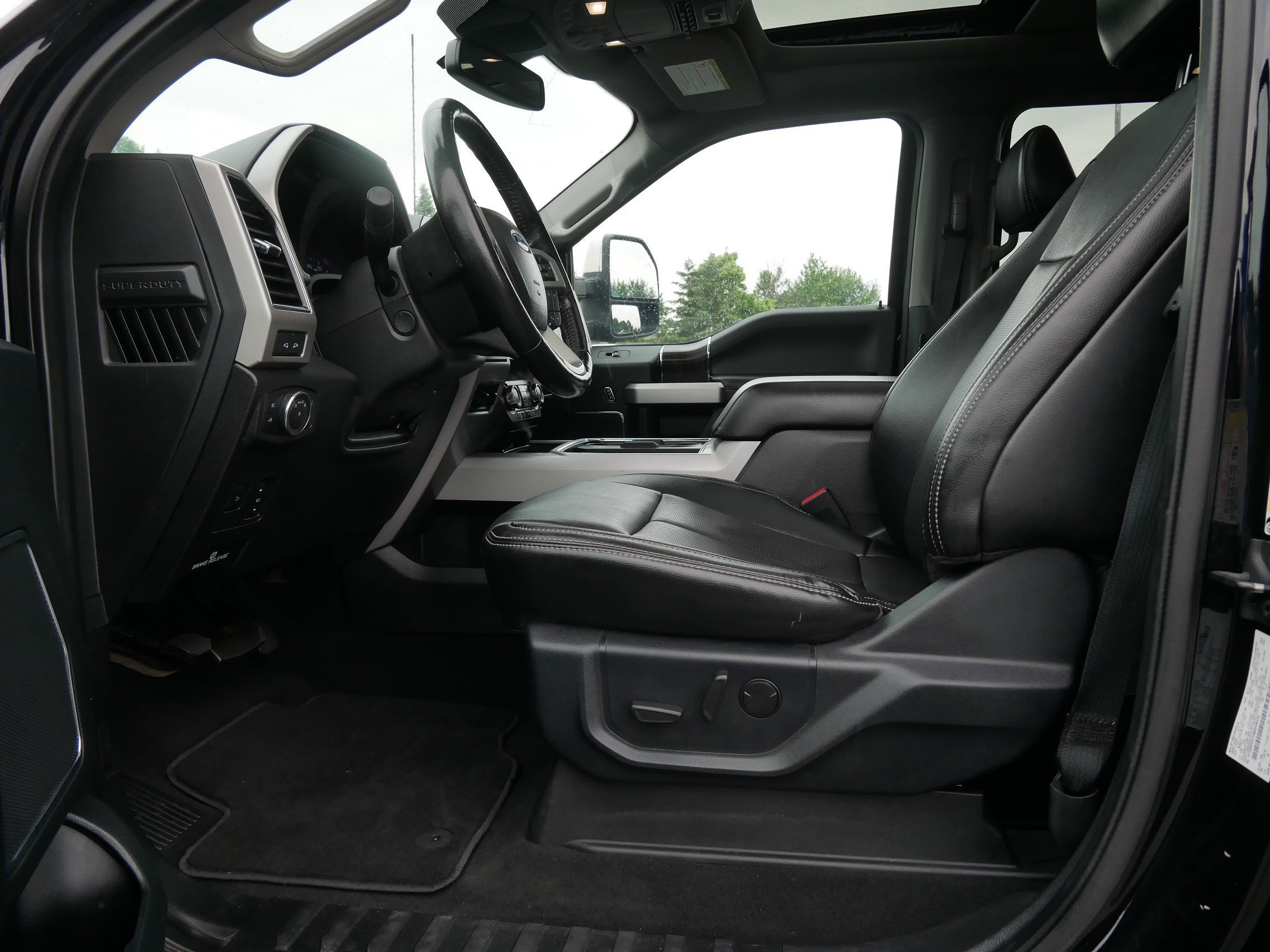 Used 2021 Black Ford LARIAT image 10