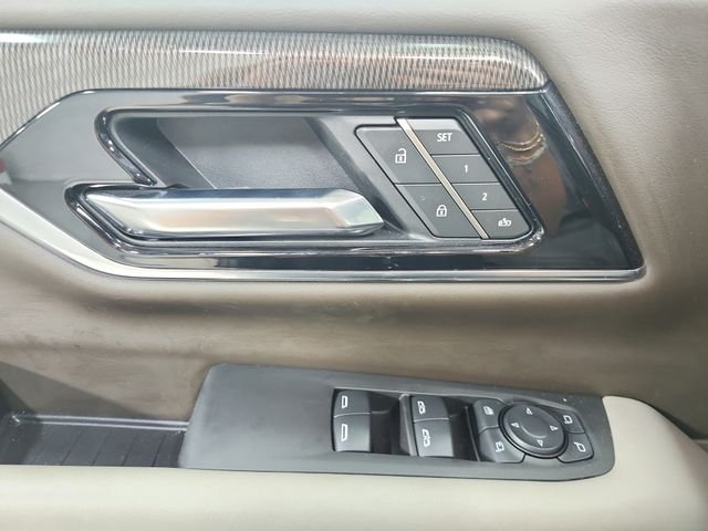 Used 2025 Red GMC Elevation image 33