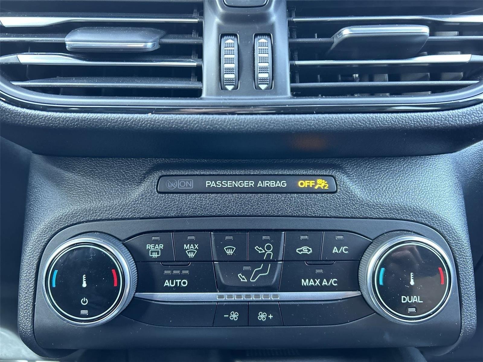 2025 Ford Escape ST-Line - Photo 18