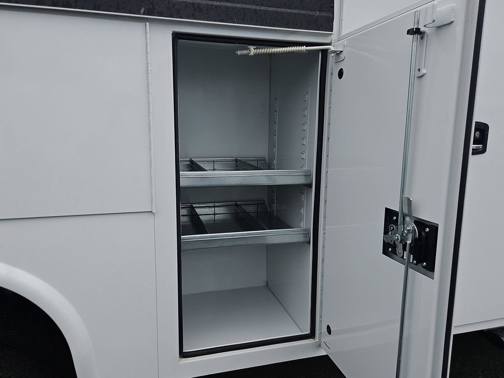New 2024 Bright White Clear-Coat Exterior Paint RAM Tradesman image 39