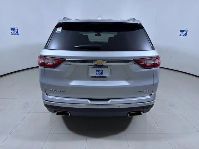 Used 2020 Silver Ice Metallic Chevrolet Premier image 17