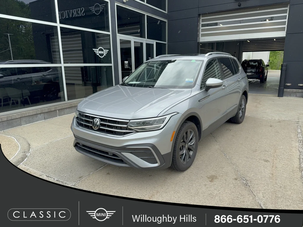 2023 Volkswagen Tiguan 2.0T SE 4Motion's photo