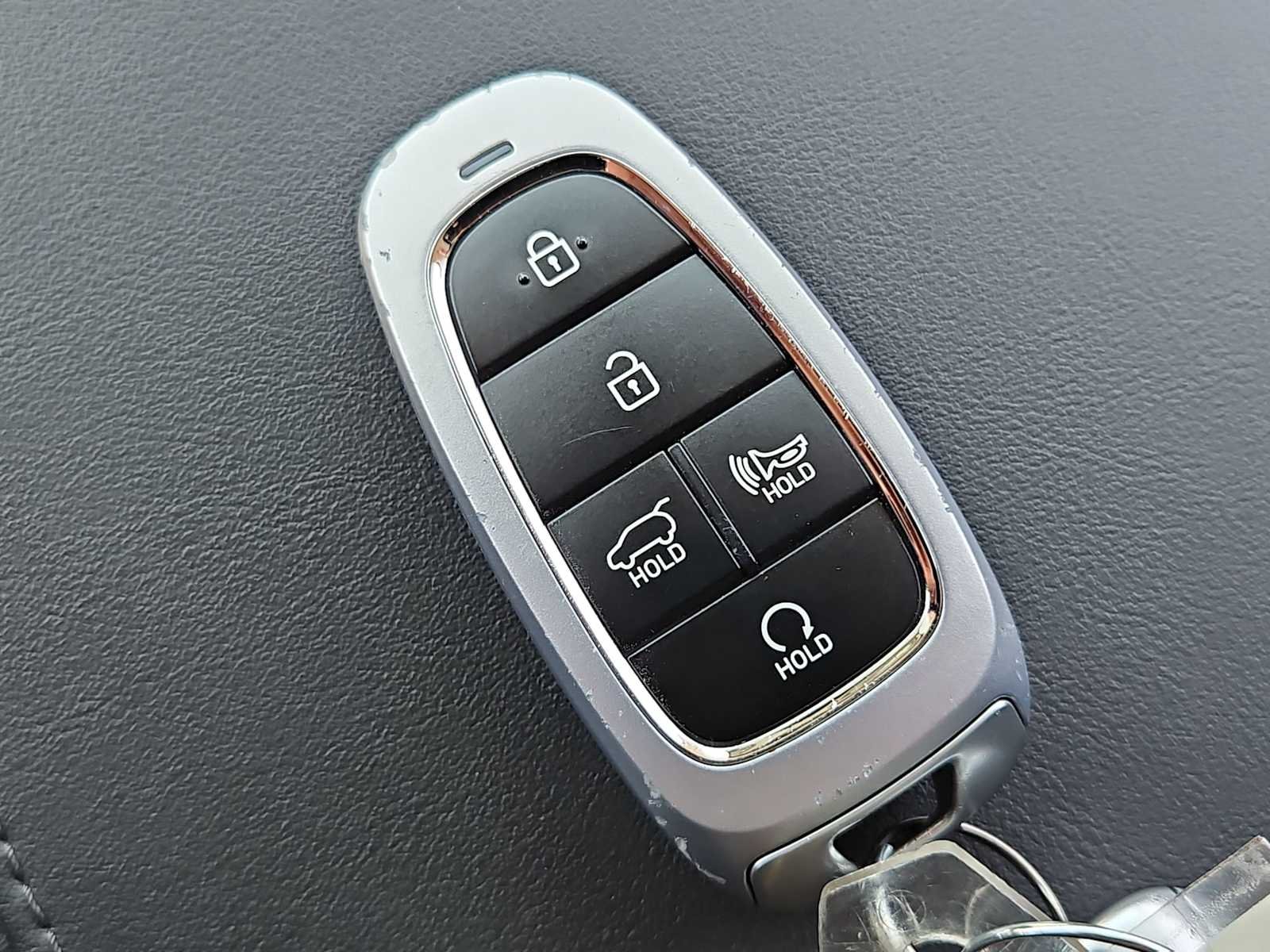Certified Used 2025 Hyper White Hyundai SEL Premium 8P image 35
