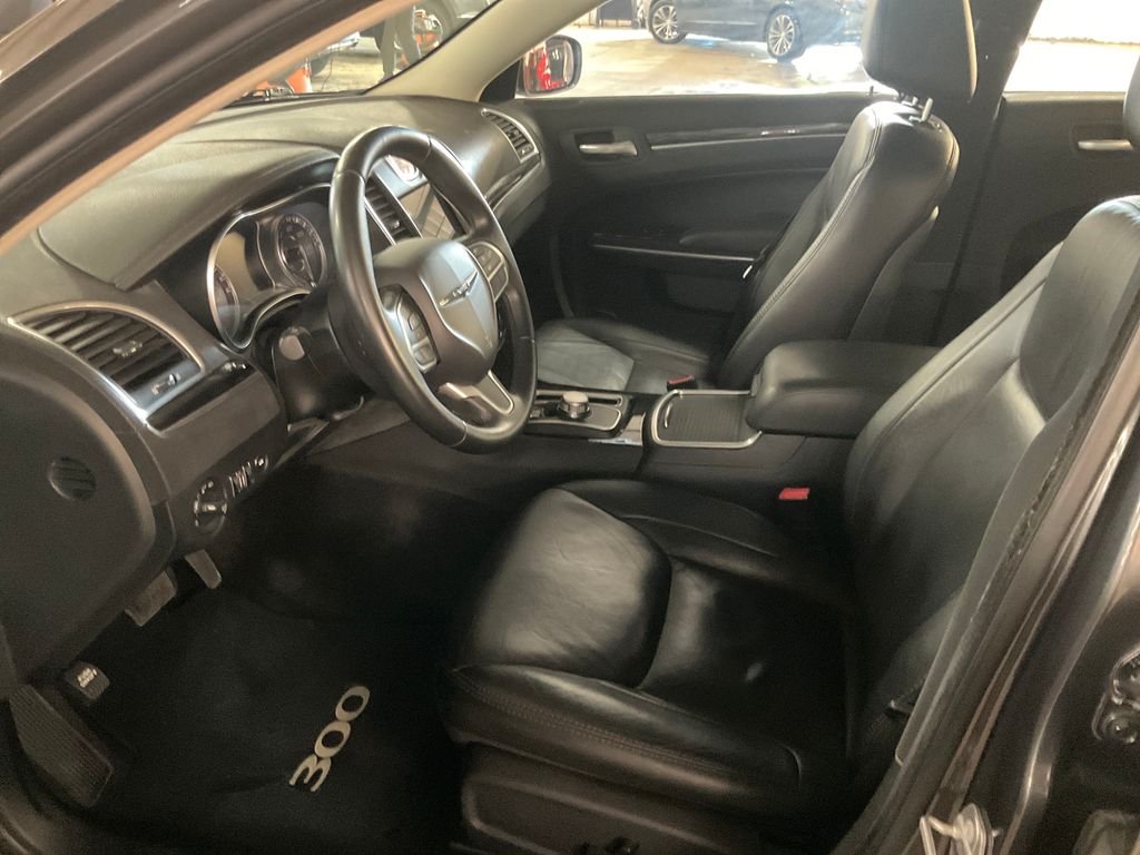 Used 2017 Gray Chrysler Limited image 14