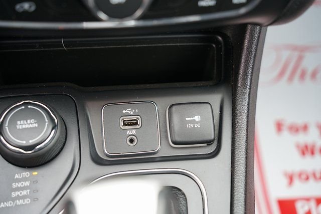 2020 JEEP CHEROKEE - Image 15