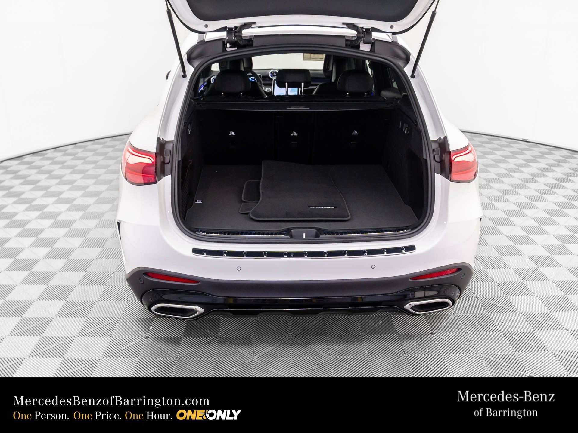 New 2026 Polar White Mercedes-Benz GLC 300 image 77