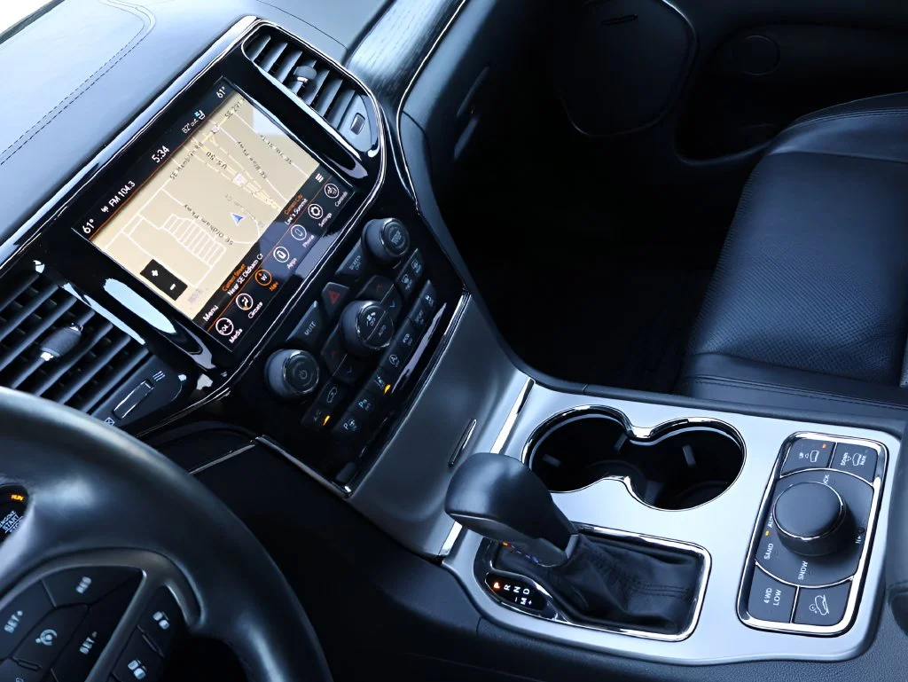 Used 2021 White Jeep High Altitude image 21