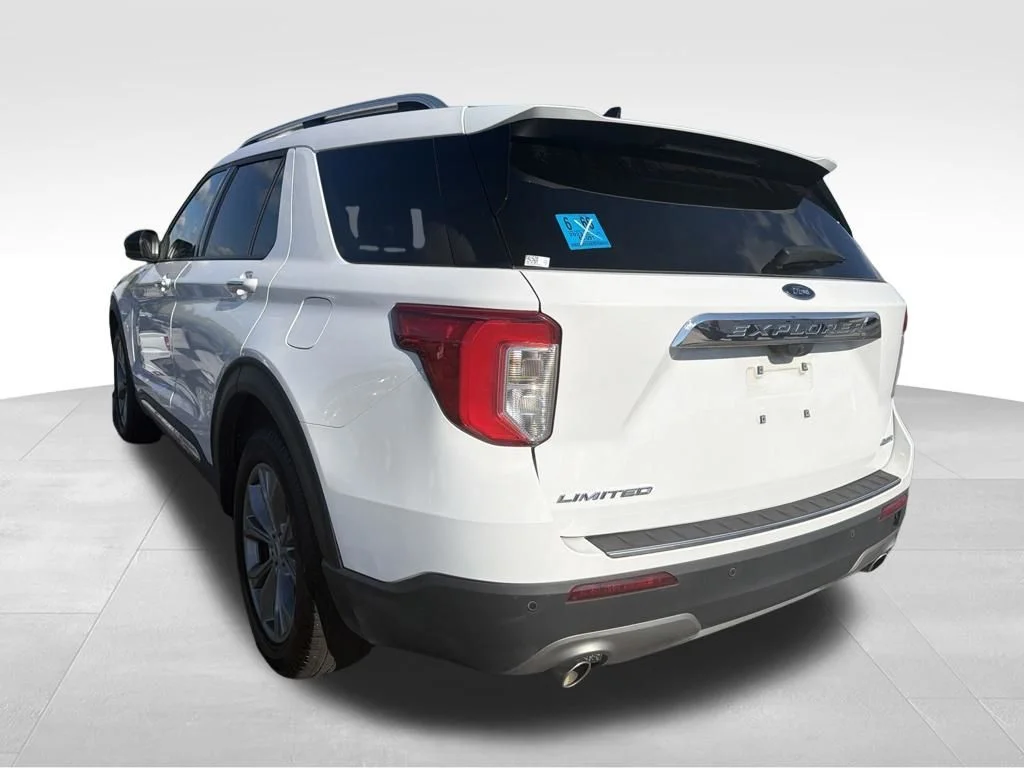 Used 2023 White Ford Limited image 16