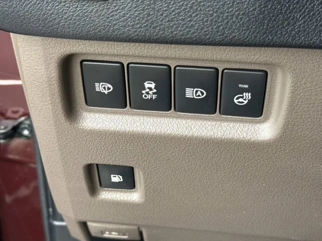 Used 2022  Lexus 460 image 46