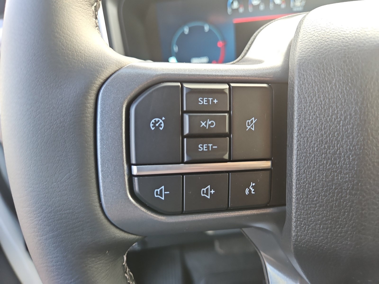 New 2026 Star White Metallic Tri-Coat Ford F-250® Lariat® image 25